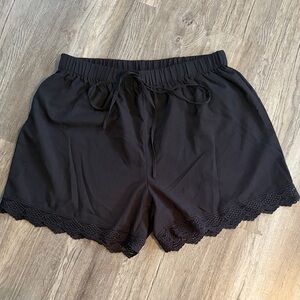 Black Lace Trim Elastic Waist Shorts Size 2X